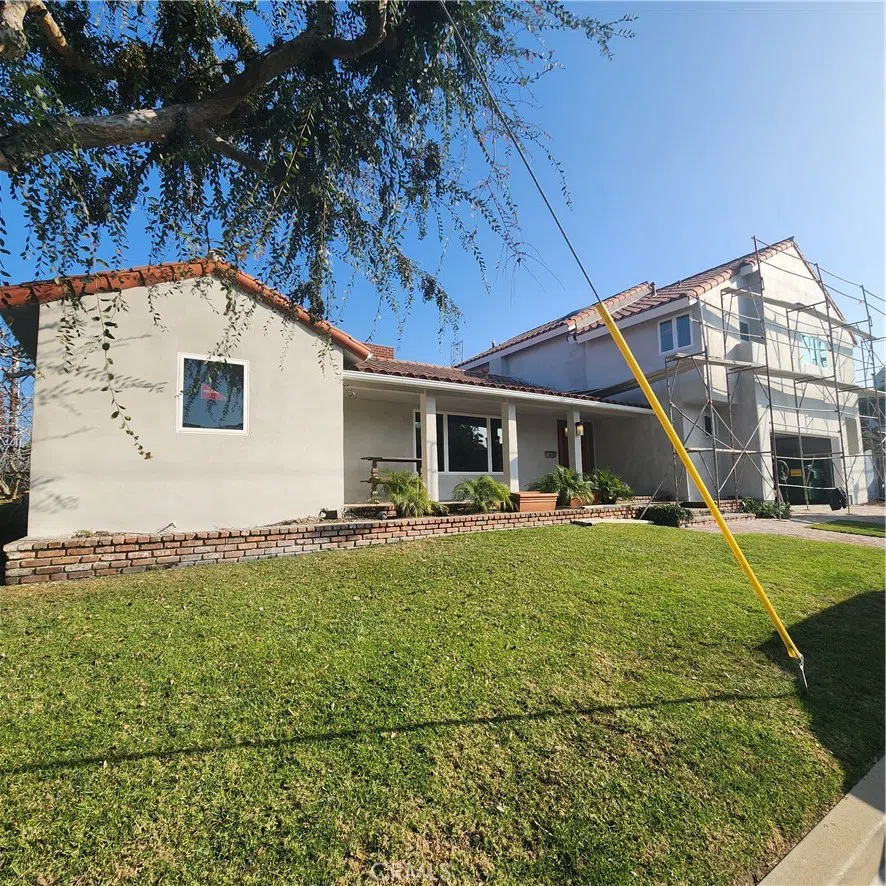 826 N Dianthus Street