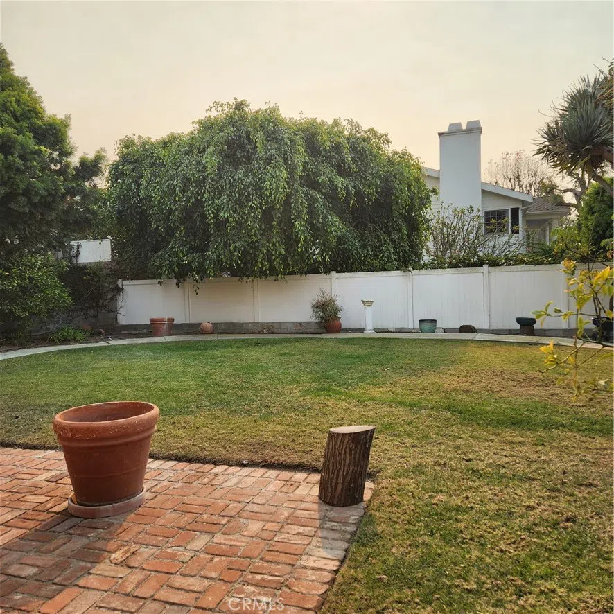 826 Dianthus Street Manhattan Beach, CA 90266
