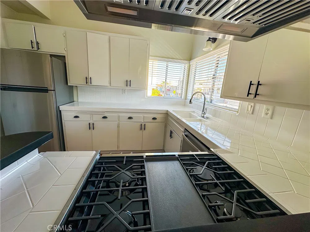 601 Highland Manhattan Beach, CA 90266
