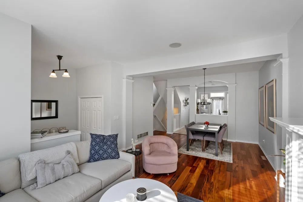 21 4th Avenue N #103