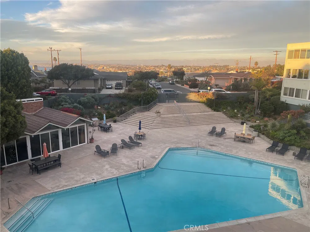 645 Paseo De La Playa #301 Redondo Beach, CA 90277