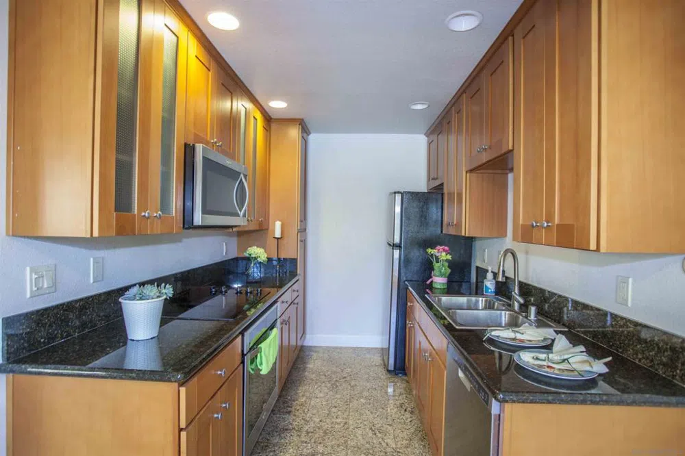 3110 Via Alicante #J