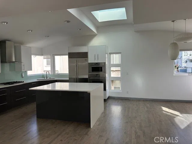 510 Ardmore Avenue Hermosa Beach, CA 90254