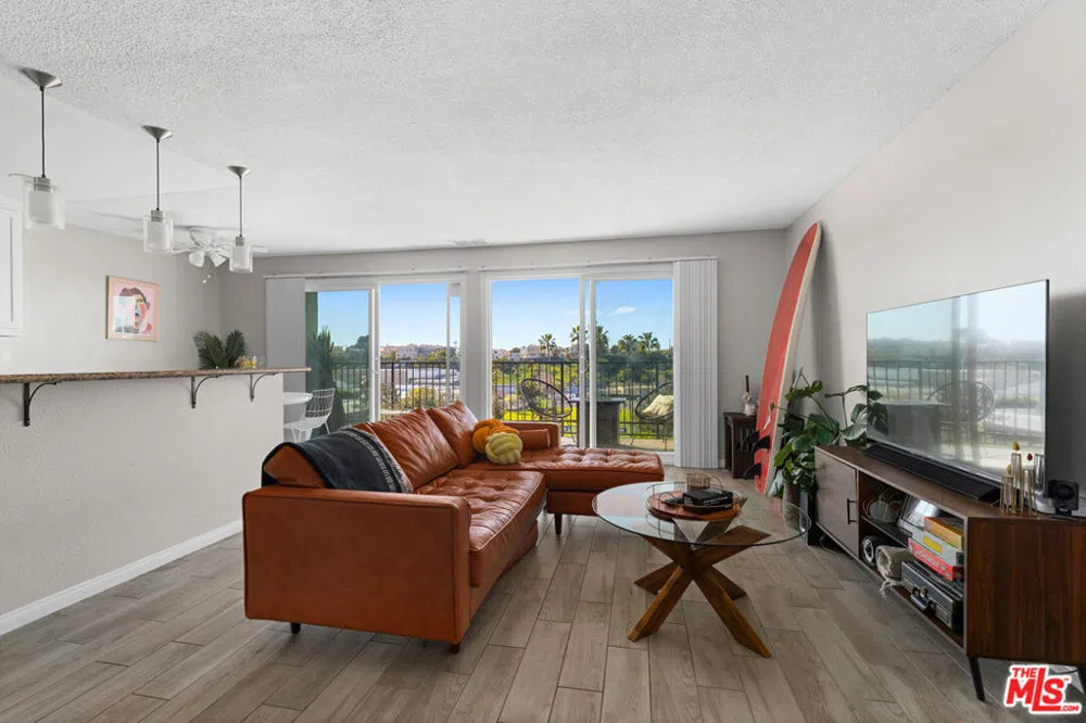 1720 ARDMORE AVENUE #205 Hermosa Beach, CA 90254