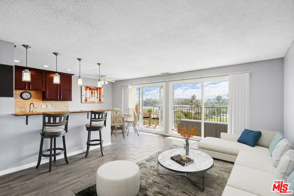1720 ARDMORE AVENUE #205 Hermosa Beach, CA 90254