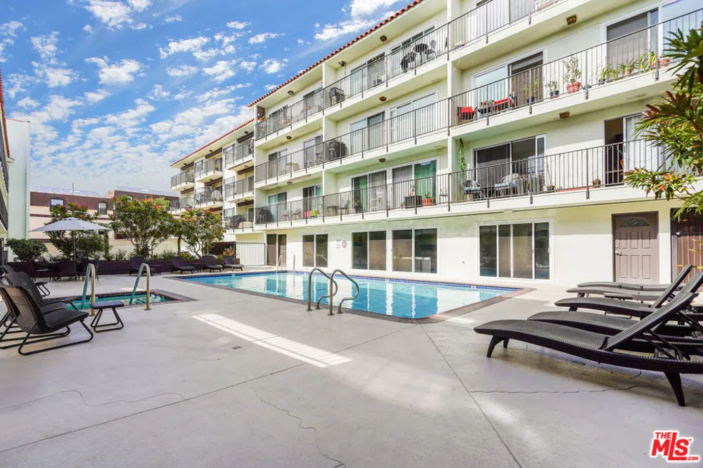 1720 ARDMORE AVENUE #205 Hermosa Beach, CA 90254