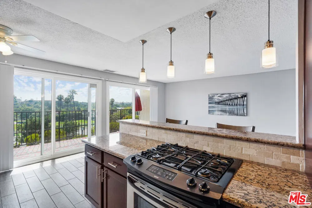 1720 ARDMORE AVENUE #205 Hermosa Beach, CA 90254