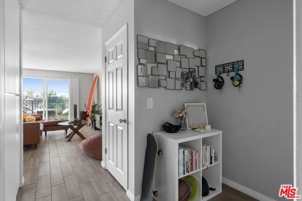 1720 ARDMORE AVENUE #205 Hermosa Beach, CA 90254