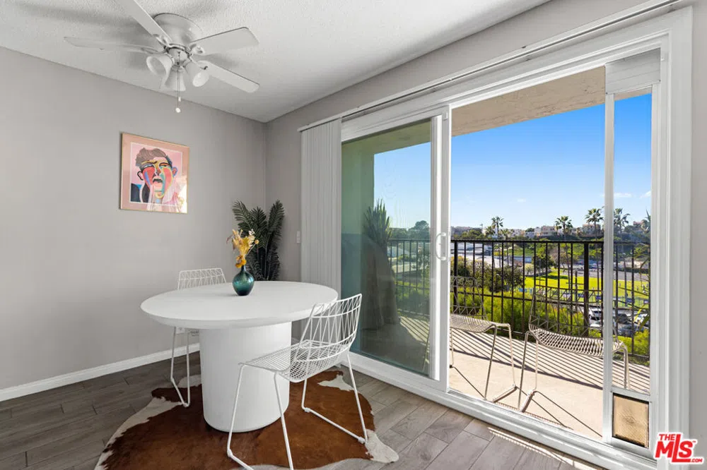 1720 ARDMORE AVENUE #205 Hermosa Beach, CA 90254