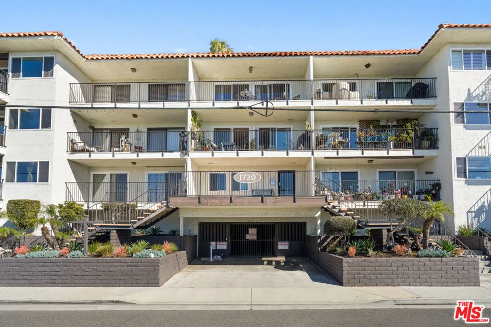 1720 ARDMORE AVENUE #205 Hermosa Beach, CA 90254