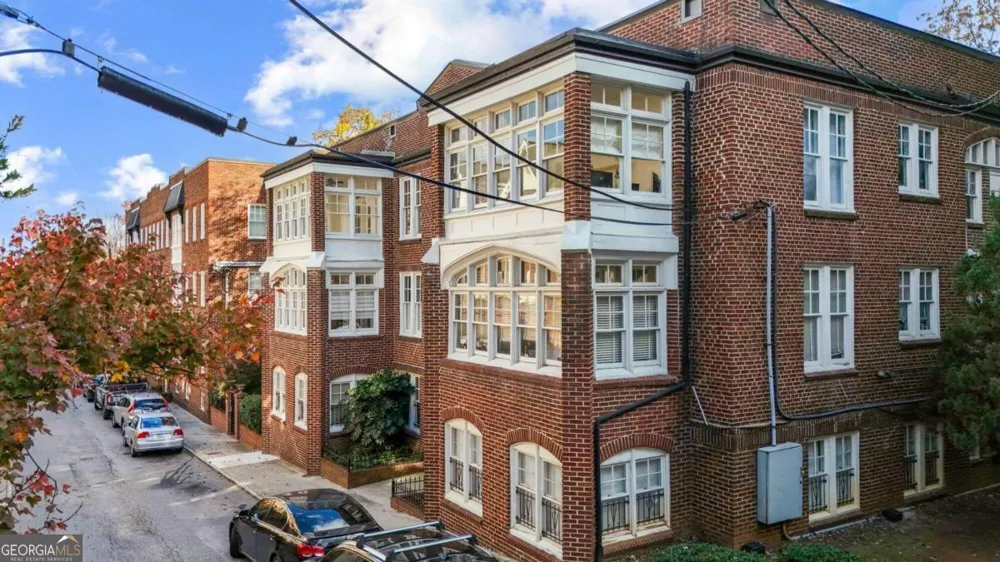 155 3rd Street NE #11