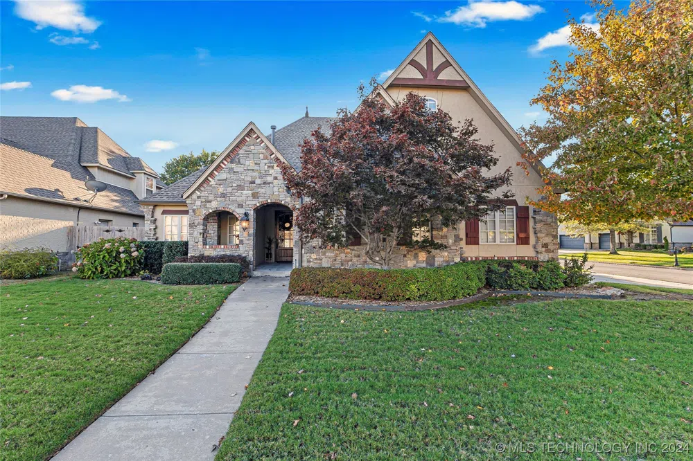 12002 S Pittsburg Avenue