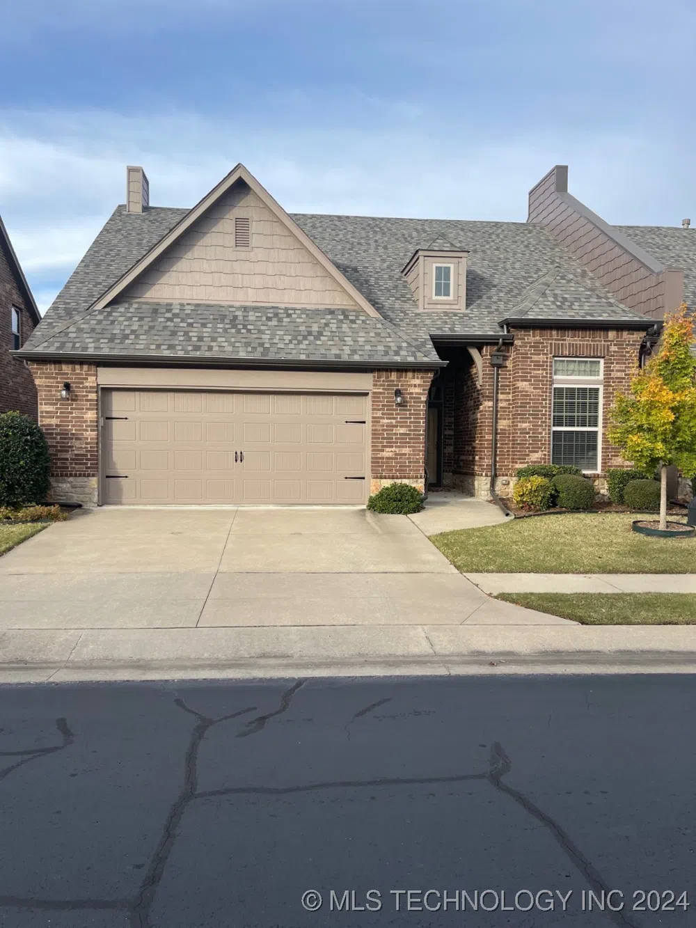 8228 S 112th EastAvenue