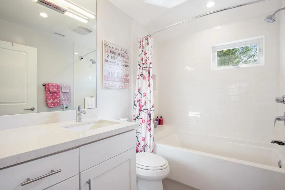 3405 Stoner Avenue Los Angeles, CA 90066