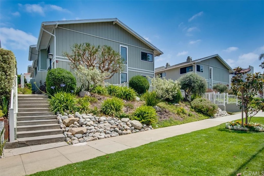 716 Irena Avenue #B Redondo Beach, CA 90277