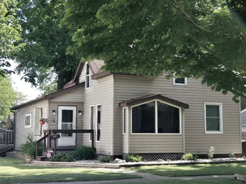 410 W Oak Street