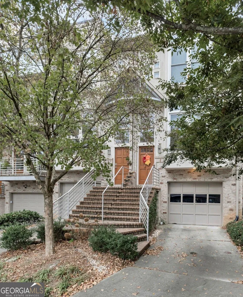 1331 Peachtree View NE Atlanta, GA 30319