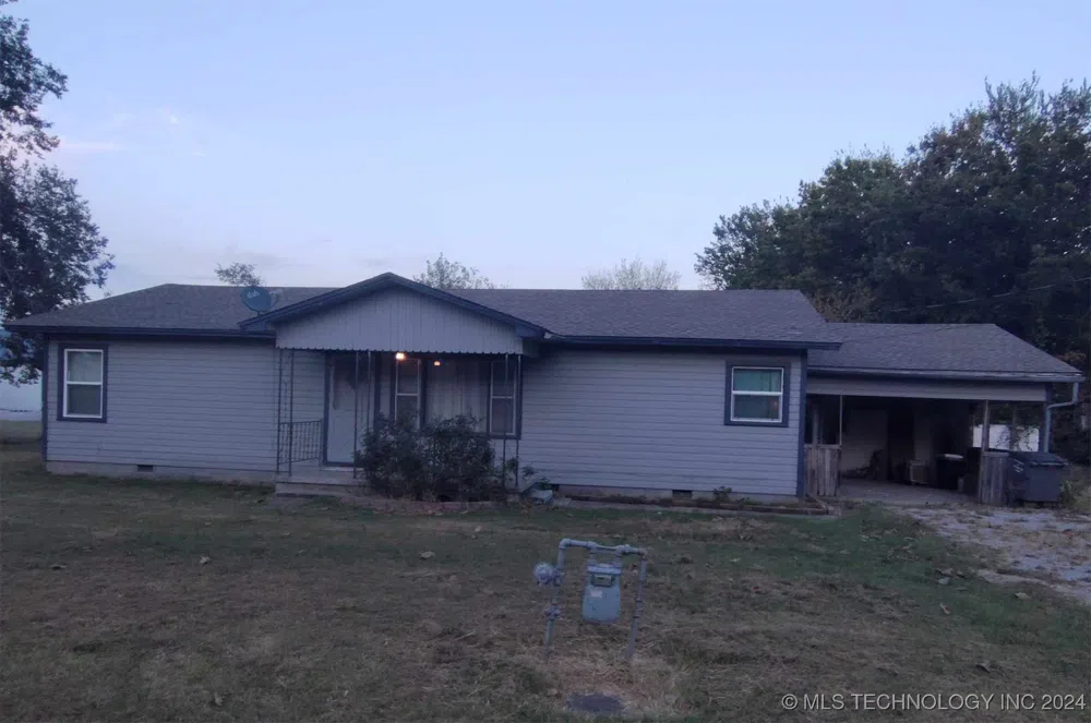 312 N McCracken Street