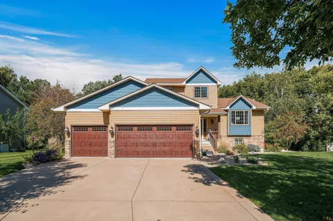 119 Mustang Court