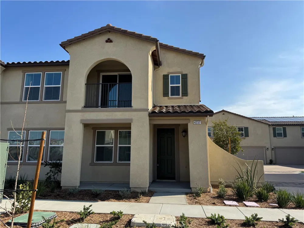 4237 S Hermosa Paseo Ontario, CA 91761