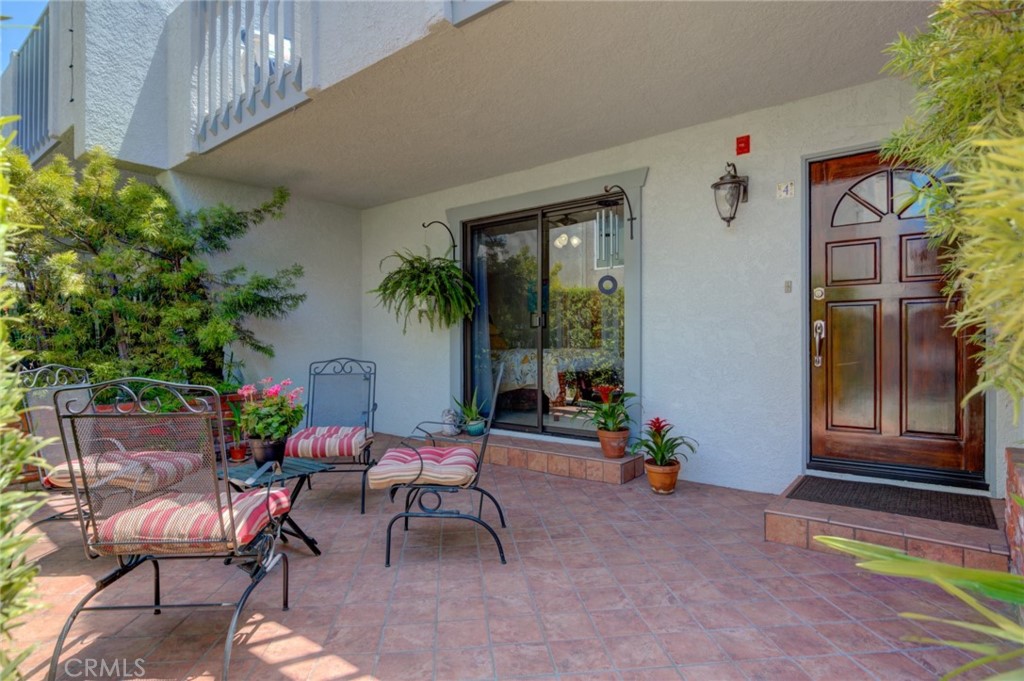 106 S Lucia Avenue #4