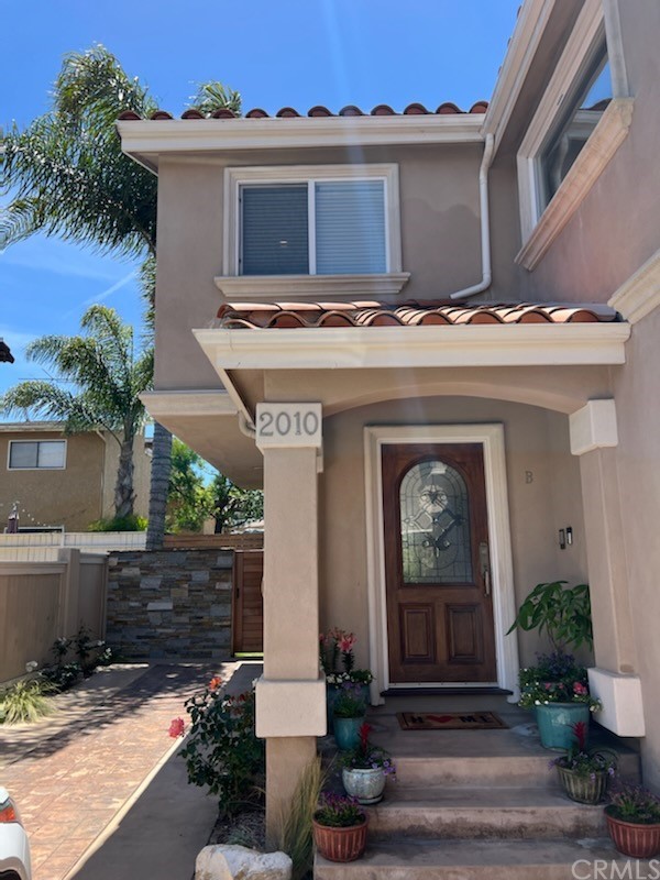 2010 Gates Avenue #B Redondo Beach, CA 90278