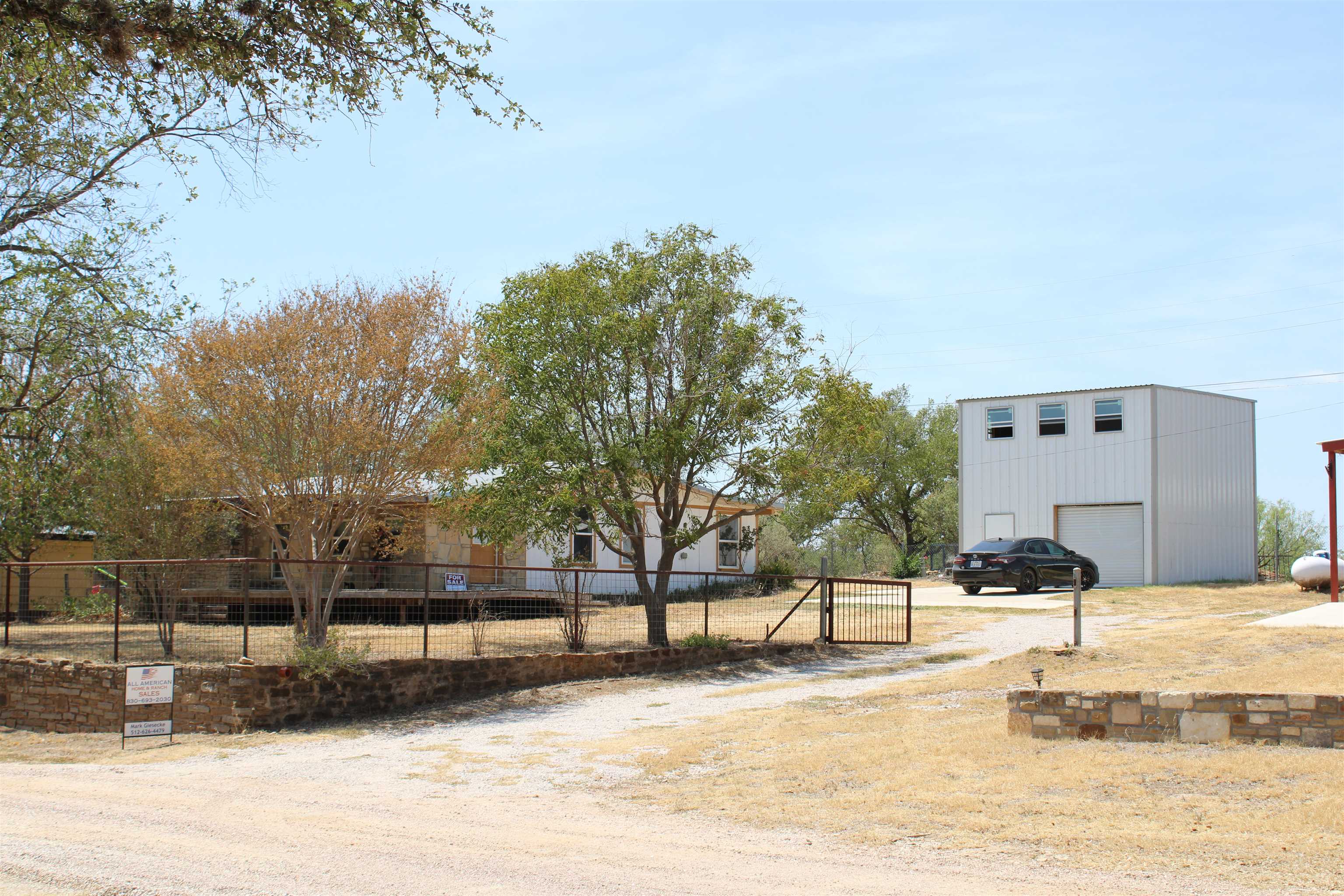 110 Lakewood Dr Drive