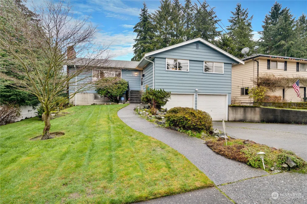 2211 N Whitman Street