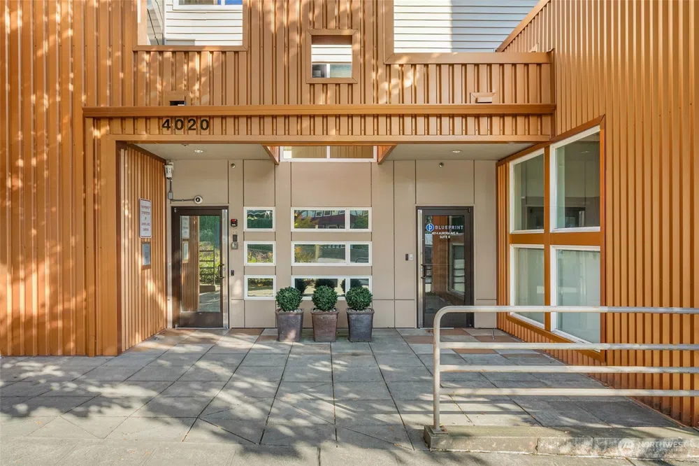 4020 Aurora Avenue N #108