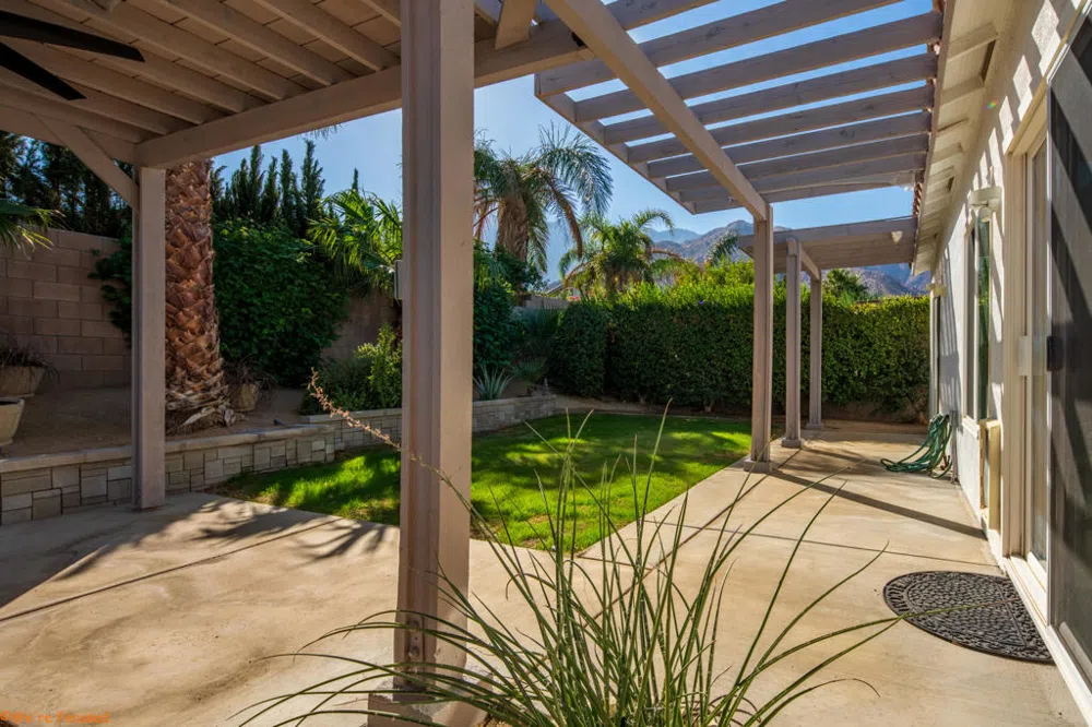 1067 Alta Cresta Palm Springs, CA 92262