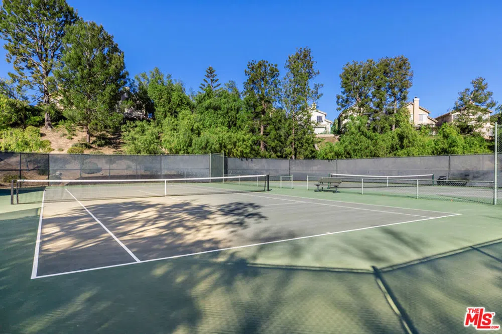 3083 Espana Lane Thousand Oaks, CA 91362