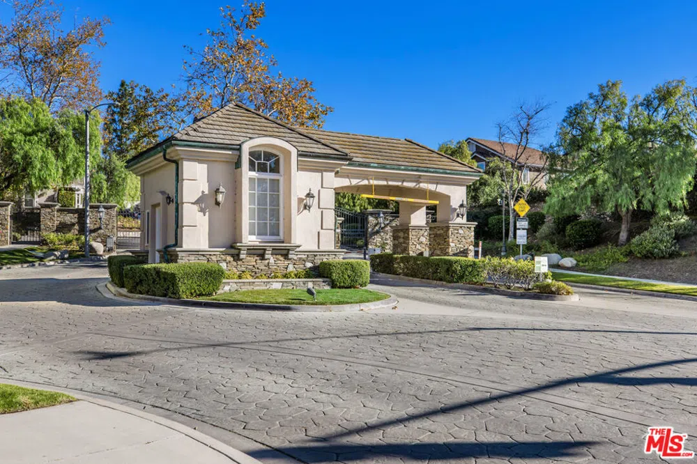 3083 Espana Lane Thousand Oaks, CA 91362