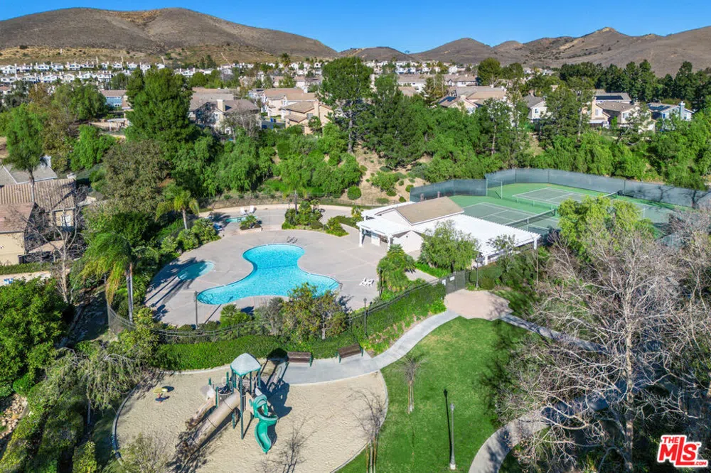 3083 Espana Lane Thousand Oaks, CA 91362