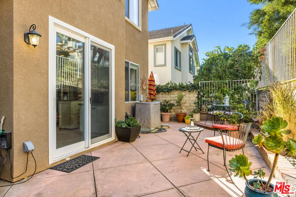 3083 Espana Lane Thousand Oaks, CA 91362