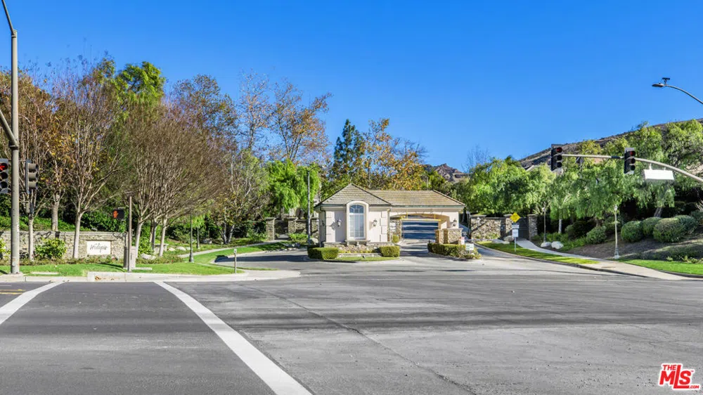 3083 Espana Lane Thousand Oaks, CA 91362
