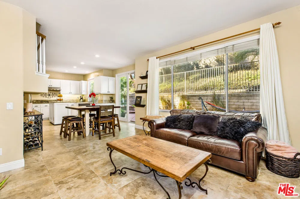 3083 Espana Lane Thousand Oaks, CA 91362