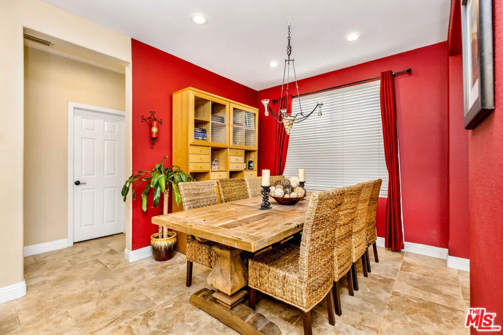 3083 Espana Lane Thousand Oaks, CA 91362