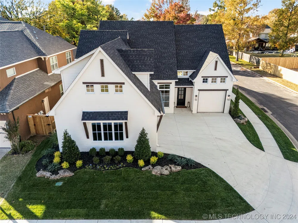 10304 S College Avenue