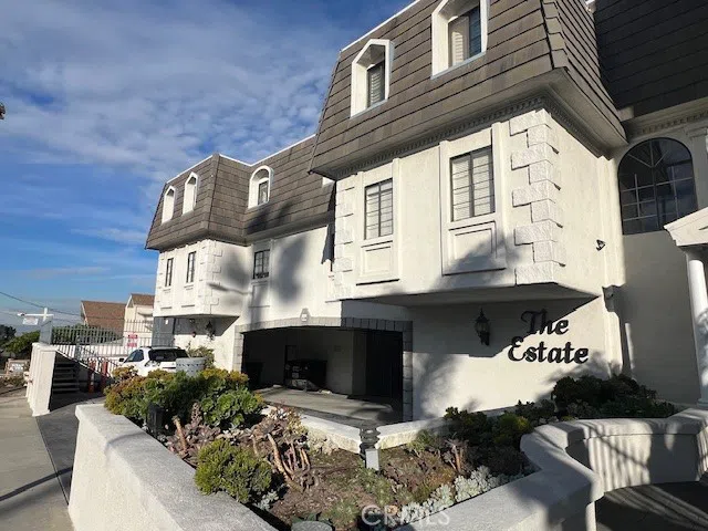2020 S Western Avenue #7 San Pedro, CA 90732