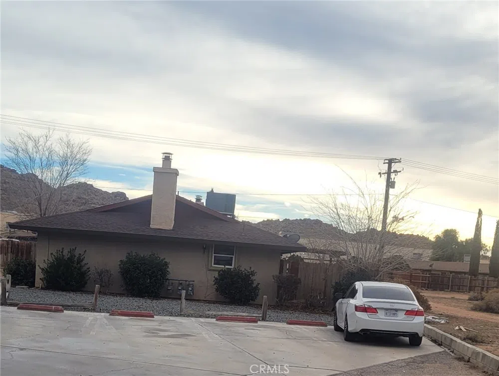 15360 Broken Bow Road #1 Apple Valley, CA 92307