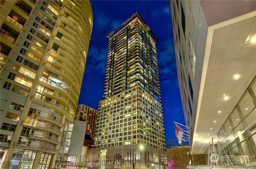 737 Olive Way #2106 Seattle, WA 98101