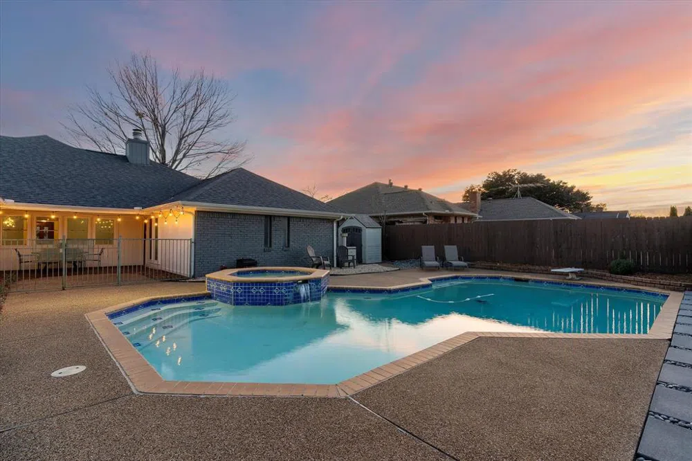 2701 Chamberlain Circle