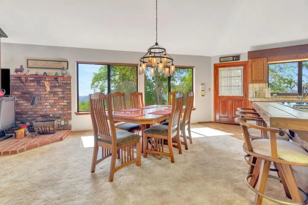 52467 Smith Road Bradley, CA 93426