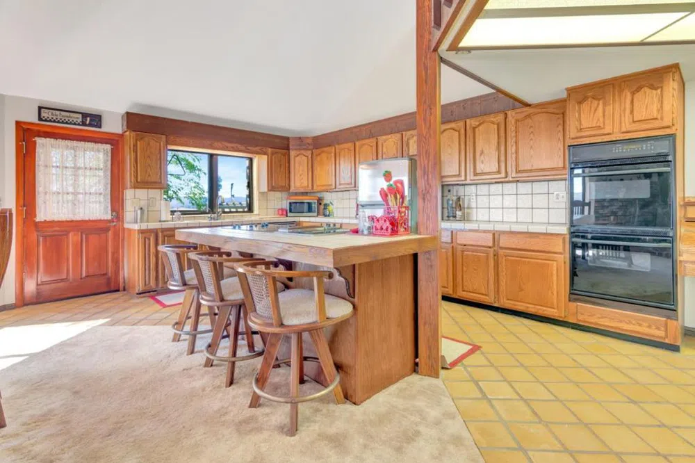52467 Smith Road Bradley, CA 93426