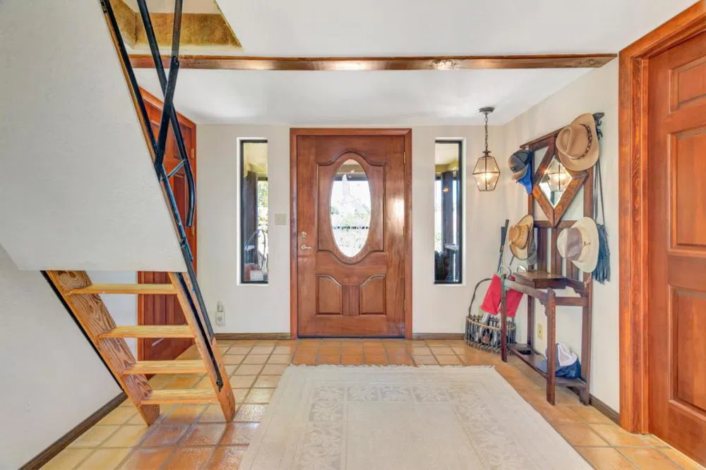 52467 Smith Road Bradley, CA 93426