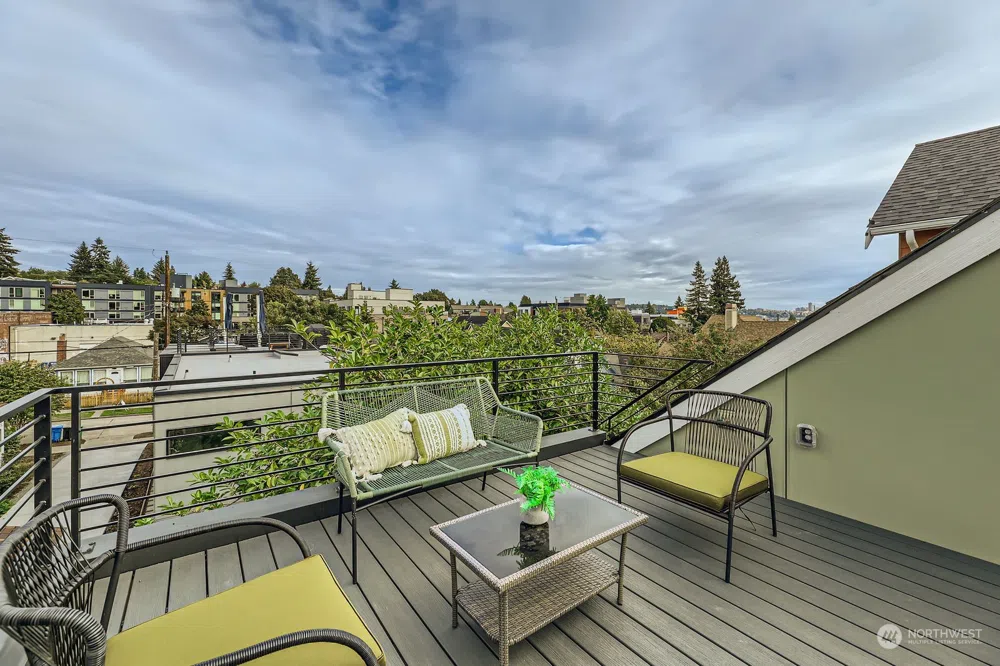 4124 Woodland Park Avenue N #B