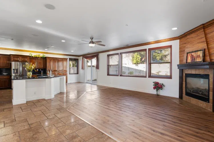16 Wimbledon Circle Salinas, CA 93906