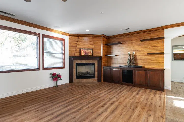 16 Wimbledon Circle Salinas, CA 93906