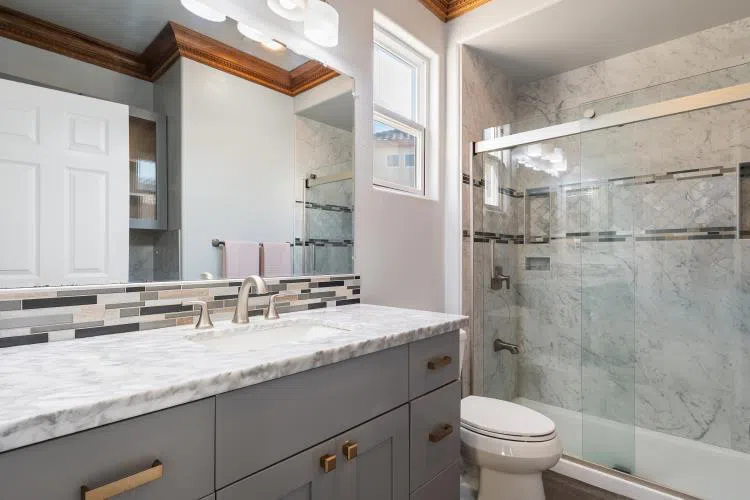 16 Wimbledon Circle Salinas, CA 93906