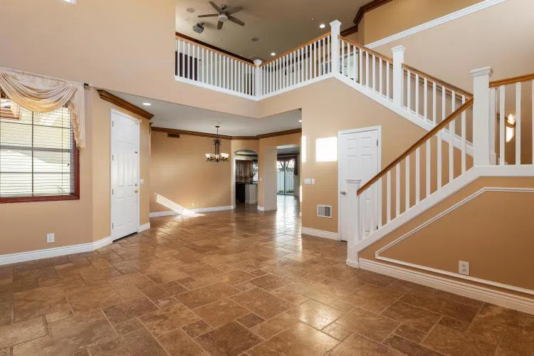 16 Wimbledon Circle Salinas, CA 93906